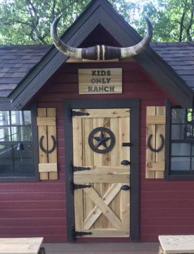 Ranch Playhouse in Hilltop 1